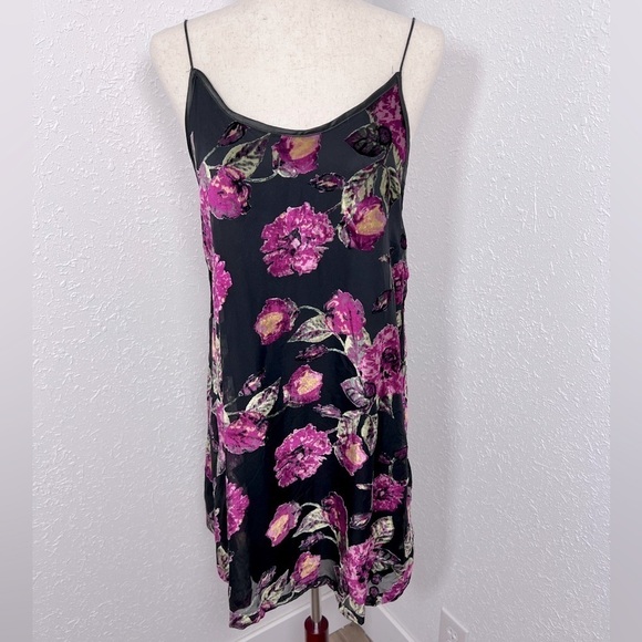Mi Ami Burnout Velvet Floral Swing Mini Dress - Picture 1 of 7